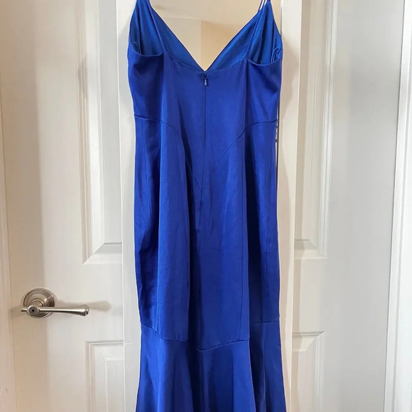 100 THEIA Plunge Necklune Midi Dress Size 2 Color Blue - Picture 8 of 8